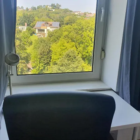 Zwischen Stadt Und Park ホームステイ